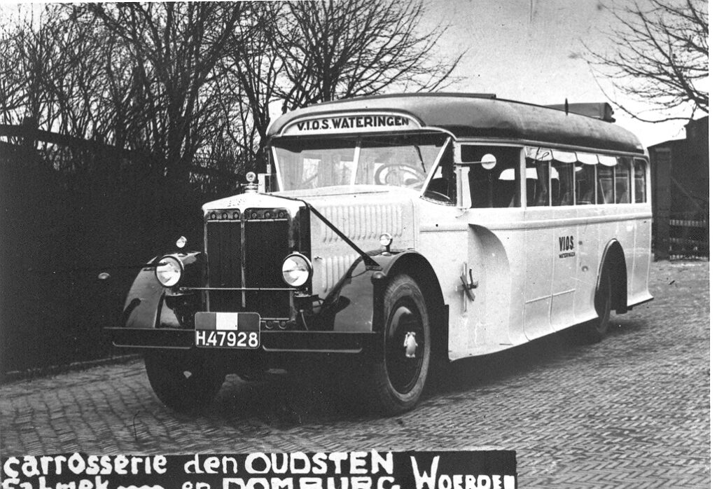 Unieke fotocollectie over autobussen