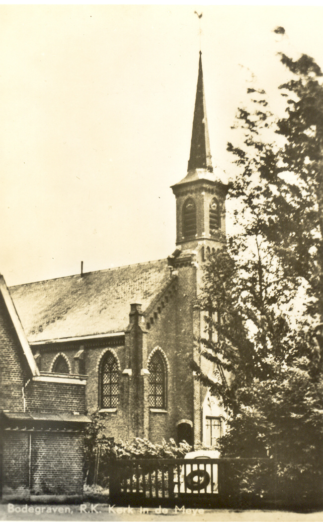 De Rooms-Katholieke kerk van Onze Lieve Vrouwe Geboorte in de Meije, circa 1950.